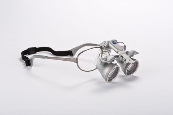 ZEISS EyeMag® Smart 2.5 x 450 Titan 50-18